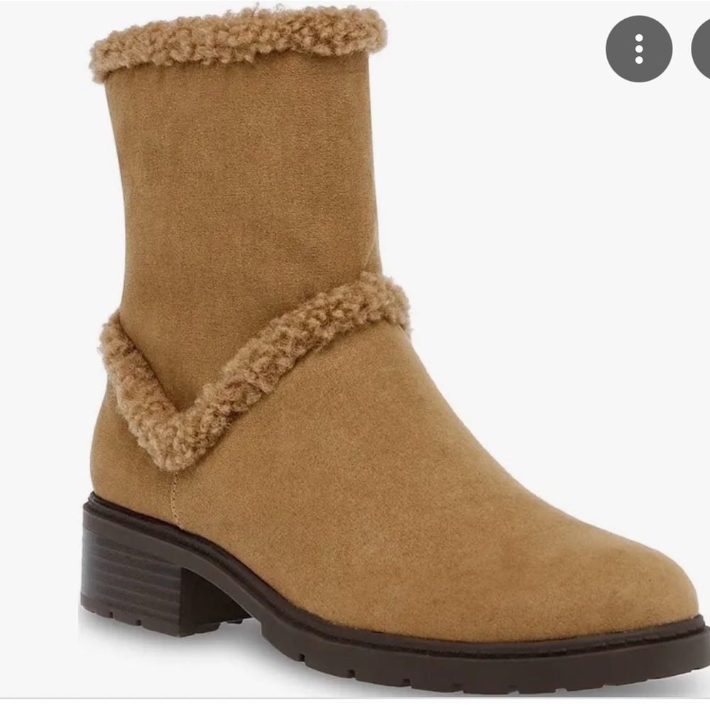 NEW in box Anne Klein Boots. size 8.5